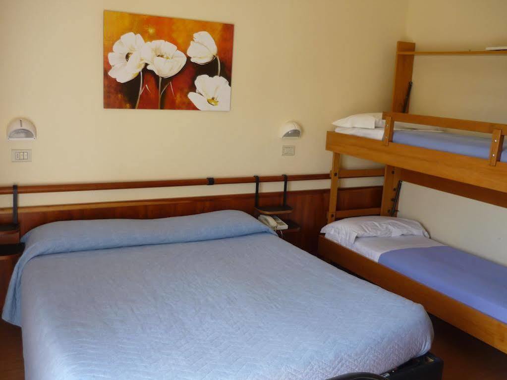 Hotel Houston Rimini Eksteriør billede